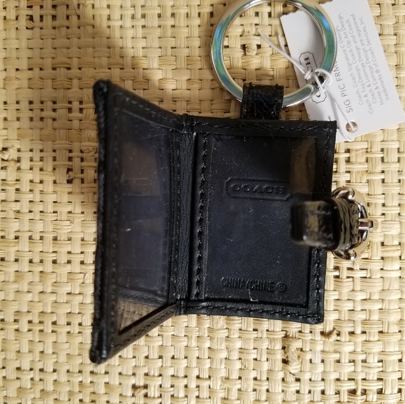 New Women's "Coach" Picture Frame Key Fob - Picture 4 of 4
